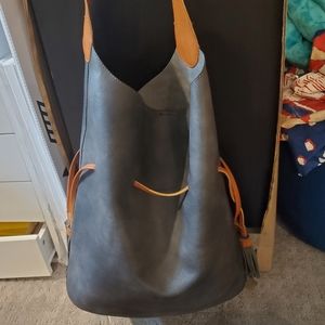 Shoulder bucket bag
